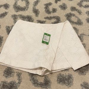 Lilly Pulitzer white skort size 4